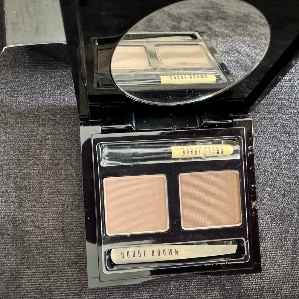 NIB- Bobbi Brown Brow Kit- 1 Cement/Birch